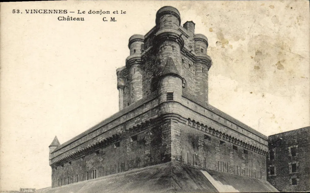 Vincennes — O donjon e o castelo — C.M. n°53 - Frente