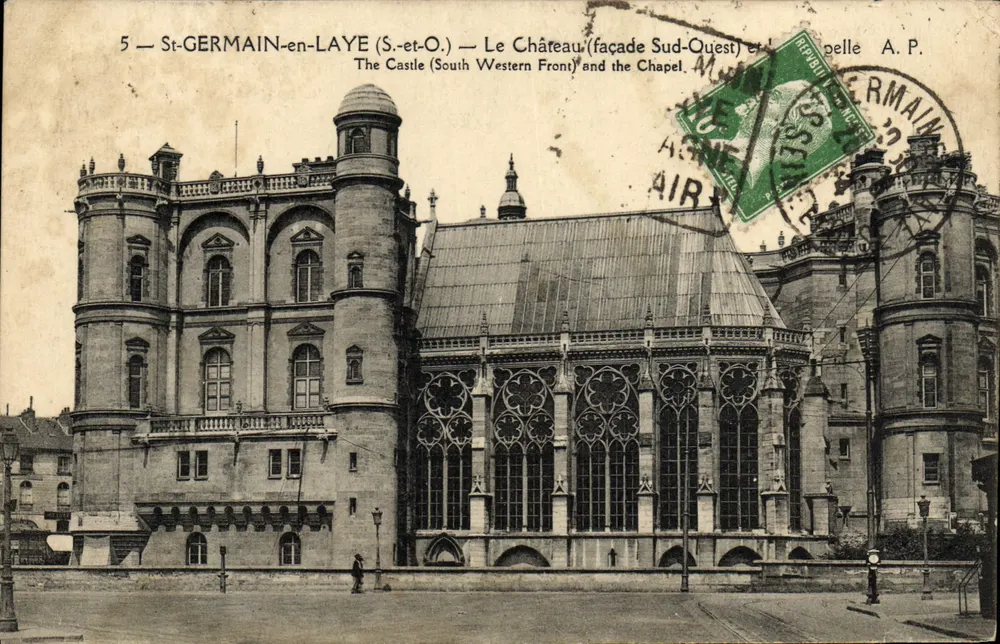 St-GERMAIN-en-LAYE — Le Château (façade Sud-Ouest) et la chapelle — A. P. Pelle - Frente