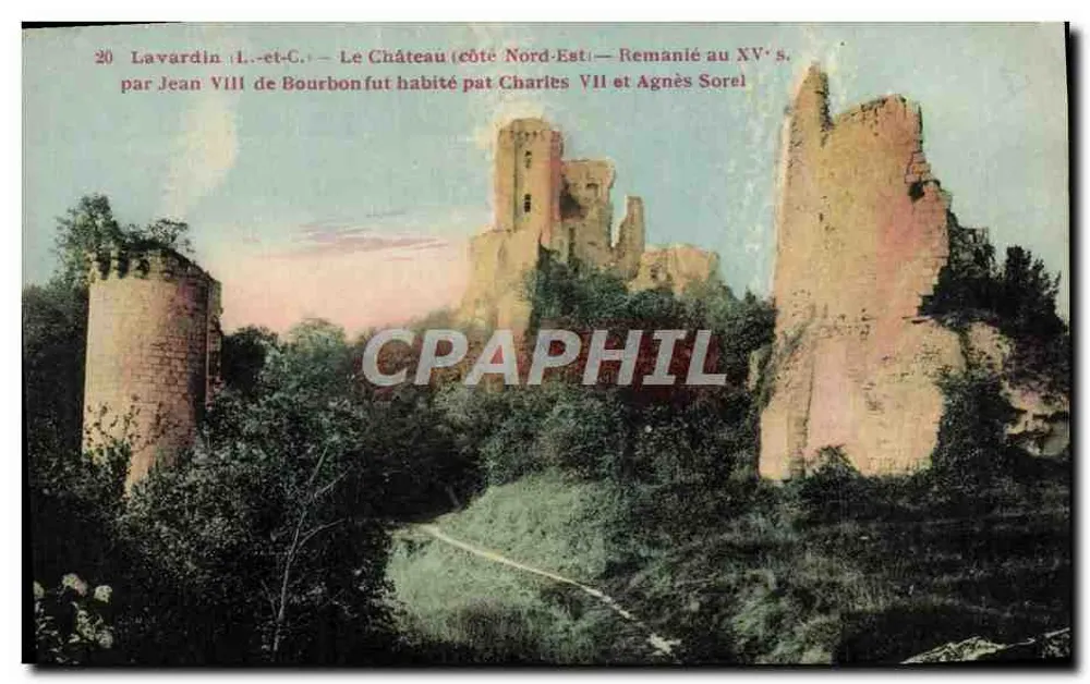 लावर्डिन (लूअर-एत-शेर) - कैस्टल (उत्तर-पूर्व ओर) - 15 वीं शताब्दी में जीन एटी बर्बोन द्वारा बदला गया, चार्ल्स सेवें और एग्नेस सोरेल द्वारा रहा गया - आगे