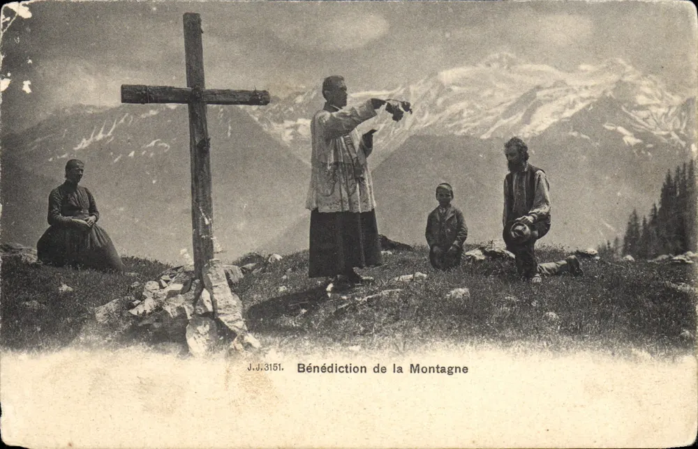 Bénédiction de la Montagne — scène de montagne avec croix et prêtre — éditeur J.J.3151 - Frente