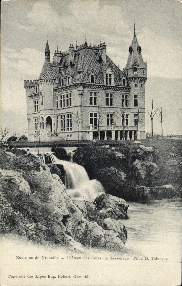 Arredores de Grenoble — Castelo das Colinas de Sassenage — Fot. H. Thiervoz — Papelaria das Alpes Eug. Robert, Grenoble - Frente