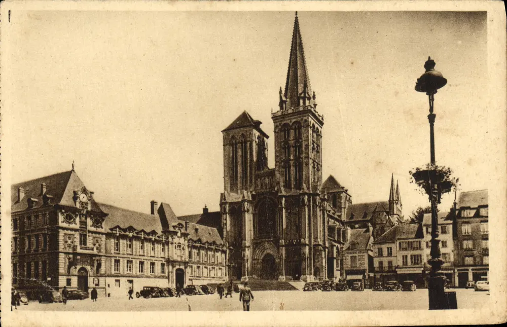 Lisieux (Calvados) — Place Thiers und die Kathedrale — Éditions de l'Office Général de Lisieux - Vorderseite