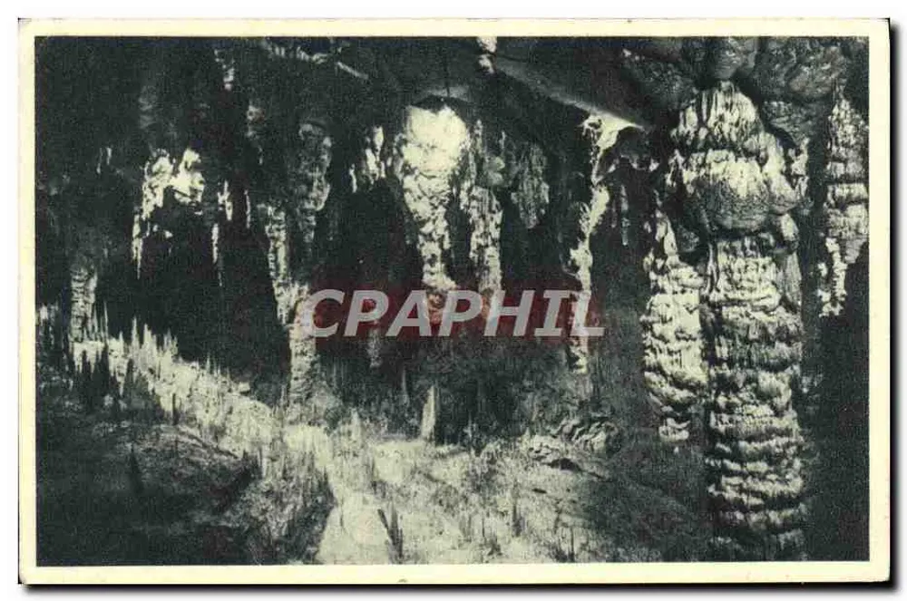 Gruta de Postojna: Velika Gora — editor não visível - Frente