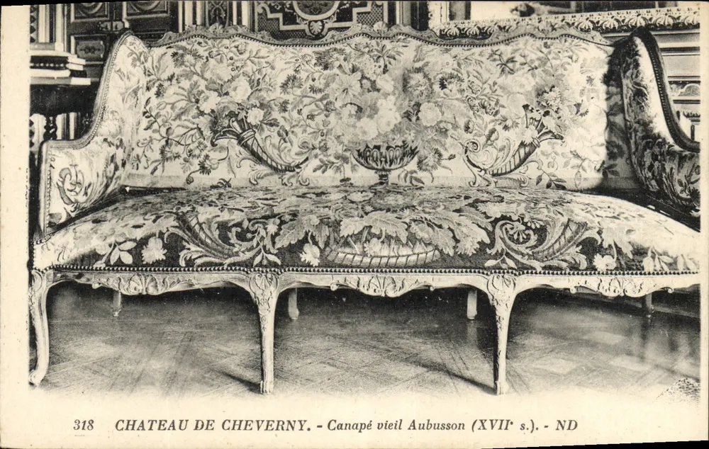 Château de Cheverny — Altes Aubusson-Sofa (17. Jahrhundert) - Vorderseite