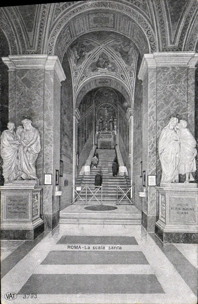 Roma - A escada sagrada — vista interior da Scala Santa com estátuas e escadas — editor VAT, n° 3793 - Frente
