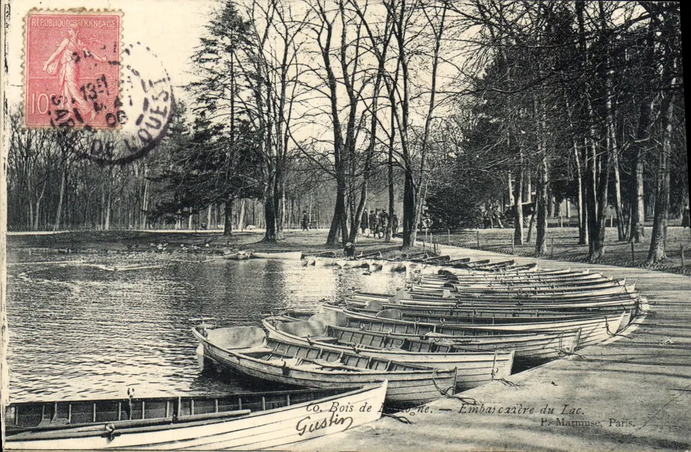 Bois de Boulogne — Imbarco sul Lago — Co. Gustin, P. Marminse, Parigi - Recto