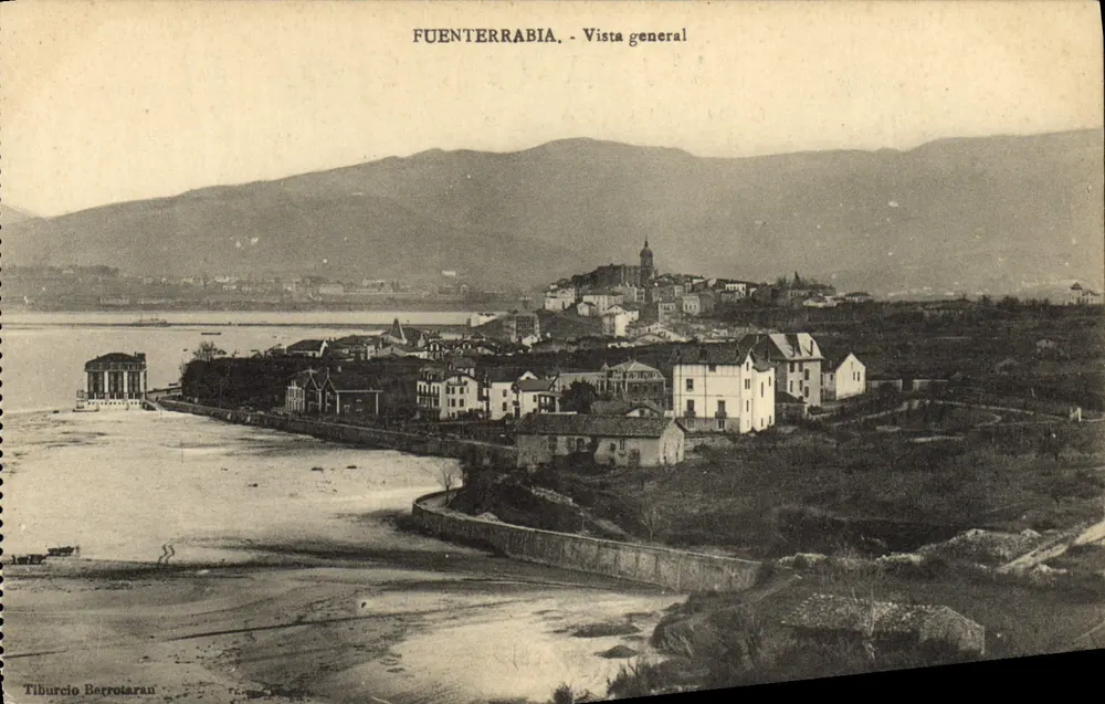 Fuenterrabía - Vista geral — Tiburcio Berroterán - Frente
