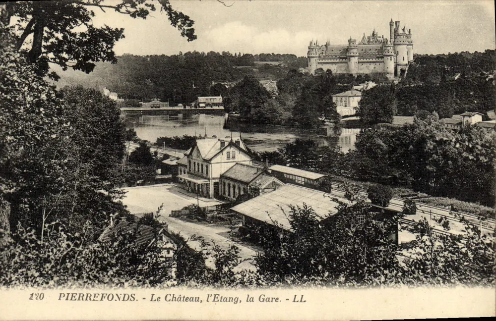 Pierrefonds - O Castelo, o Lago, a Estação - LL - Frente