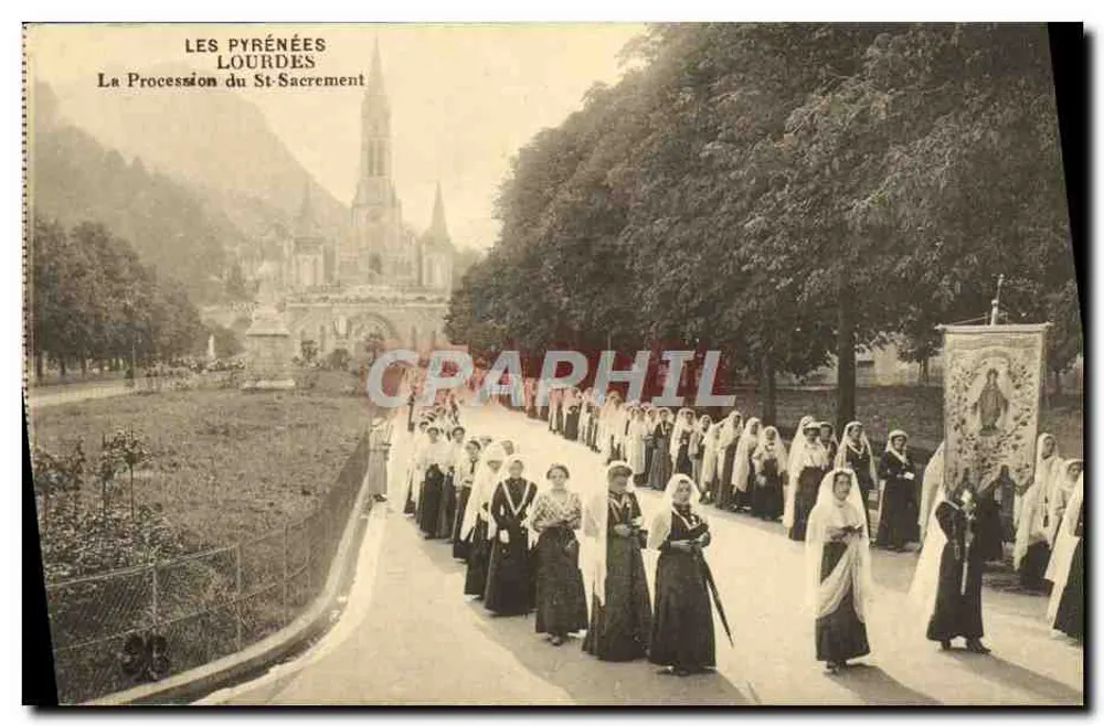 Lourdes — Processão do Santo Sacramento — Editor: Les Pyrénées - Frente