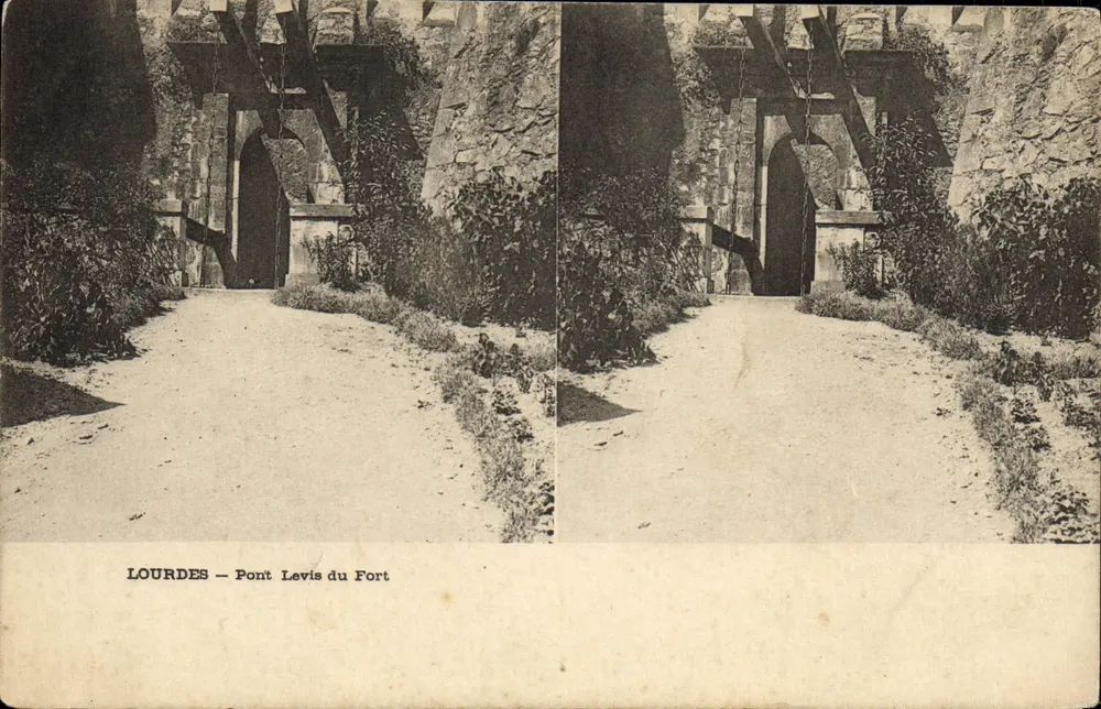 Lourdes — Ponte Levis do Forte - Frente