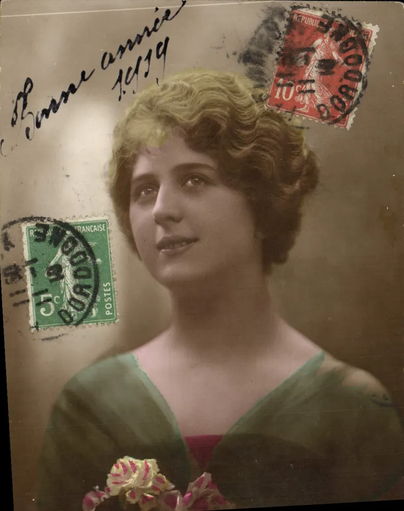 Jeune femme — portrait — éditeur inconnu, n° de série non visible - Recto