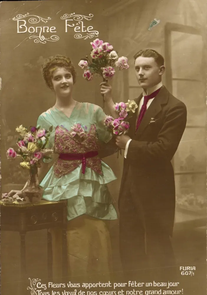 Couple en tenue de soirée — scène de présentation de fleurs — éditeur FURIA n° 607/1 - Recto