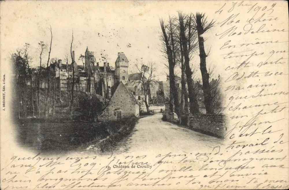 Castelo de Crouilly — vista do castelo e da estrada — J. BRÉHET, Ed. em Caen - Frente