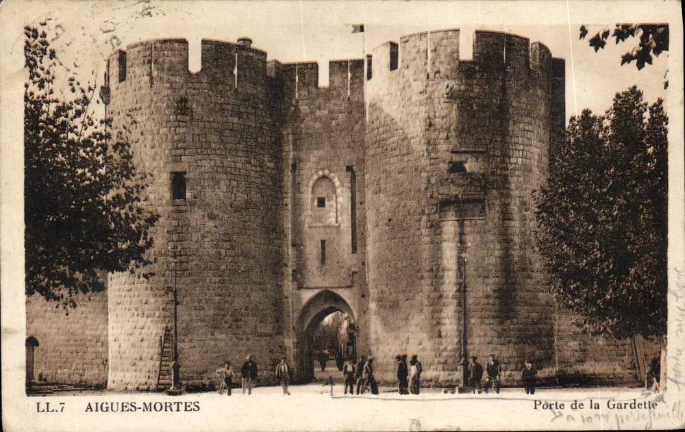 Aigues-Mortes — Porte de la Gardette — LL.7, éditeur Cie des Arts Phoécaniques - Frente
