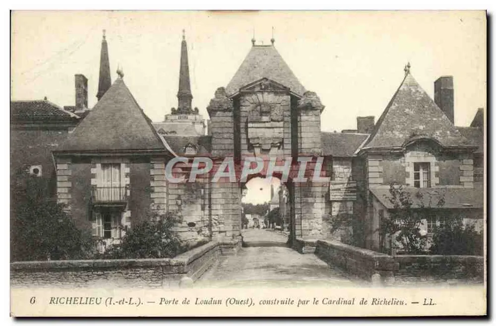 Richelieu (Indre-et-Loire) — Tor von Loudun (Westen), errichtet vom Kardinal de Richelieu — LL - Vorderseite
