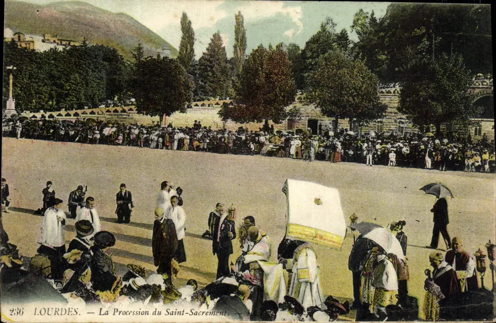 Lourdes — A Procissão do Santo Sacramento — Editor anônimo, n° 236 - Frente