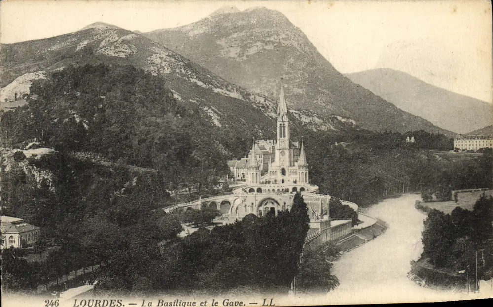 Lourdes — La Basílica y el Gave — LL - Anverso