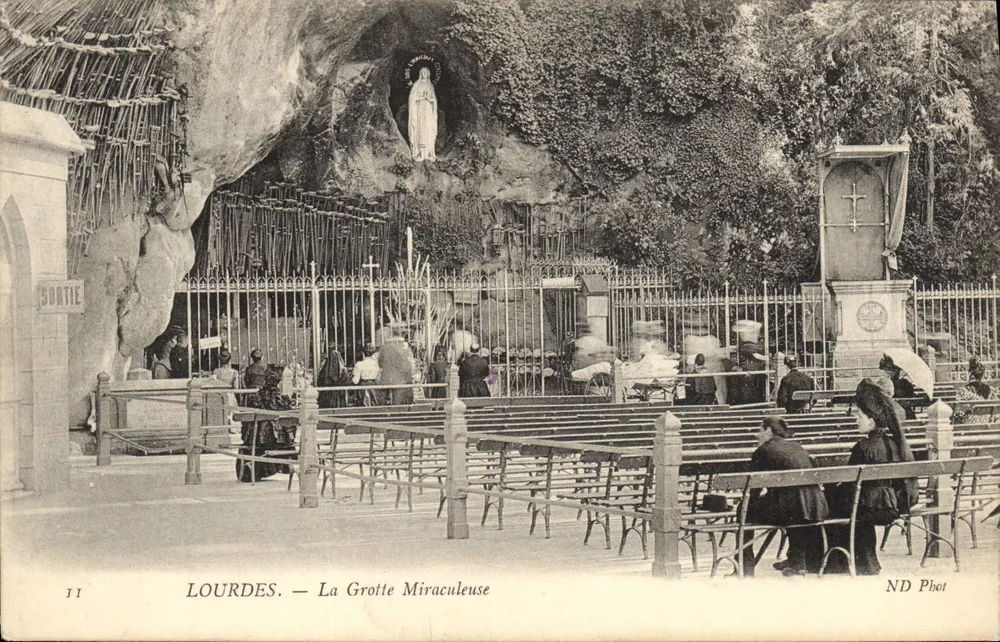 LOURDES — A Gruta Milagrosa — ND Phot - Frente