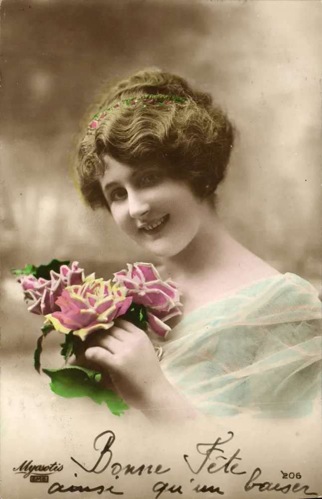 Lächelnde junge Frau mit Rosen — Myasotis, n°206 - Vorderseite