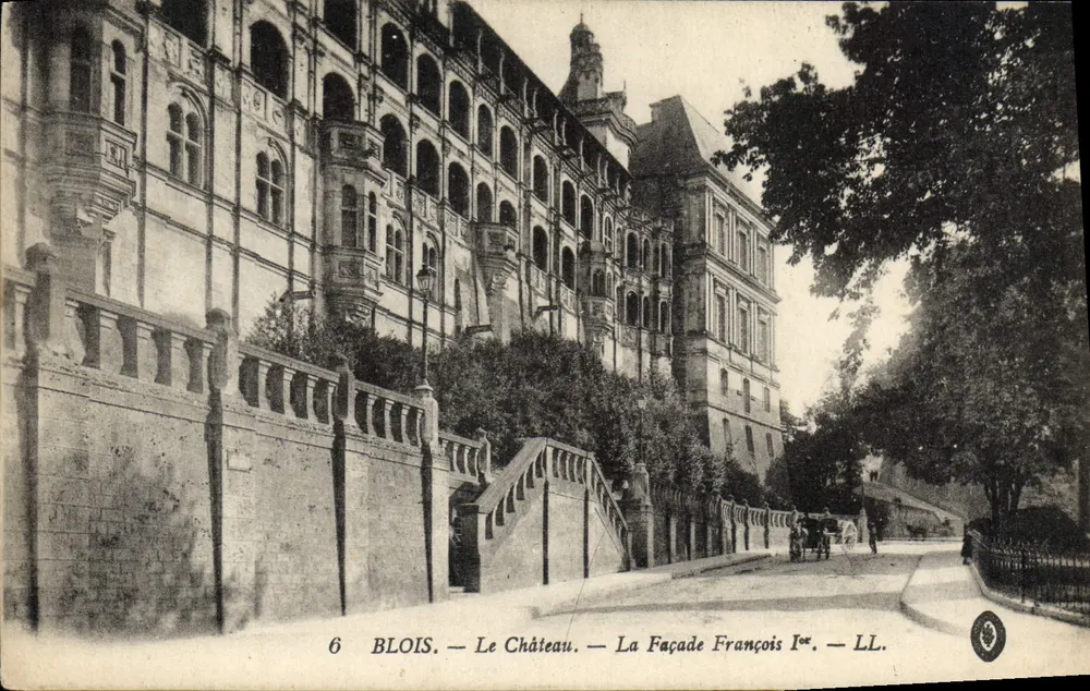 Blois — Das Schloss — Die Fassade François Ier — LL. - Vorderseite