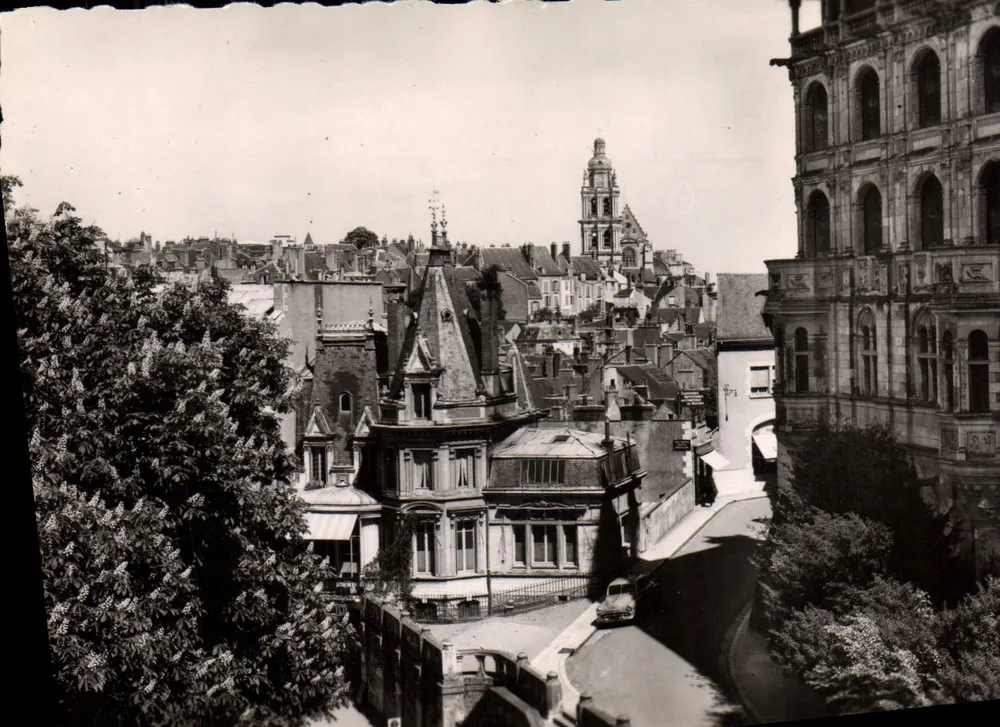 Blois - Vista da Cidade — editor Réal-Photo, n° 482 - Frente