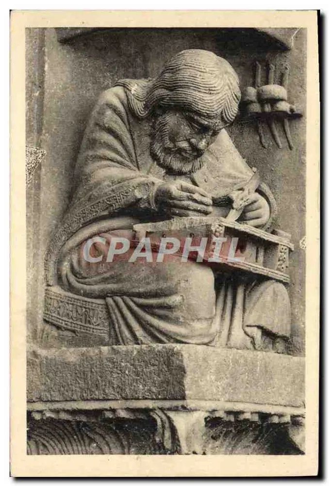 Pythagoras — gemeißelte Statue — Kathedrale von Chartres, Königstor, 12. Jahrhundert - Vorderseite