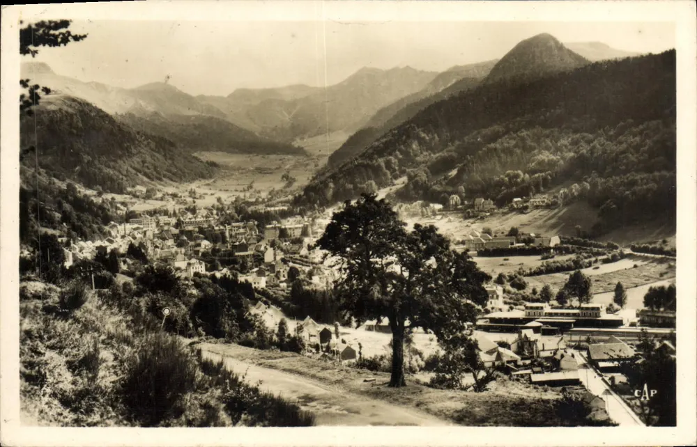 Mont-Dore — Vista geral — Bilhete postal antigo (série 85) - Frente