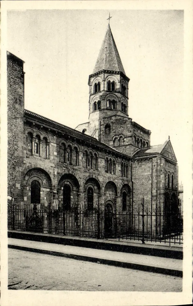 Kirche Notre-Dame du Port — Clermont-Ferrand (P.-de-D.) — Ansichtskarte - Vorderseite