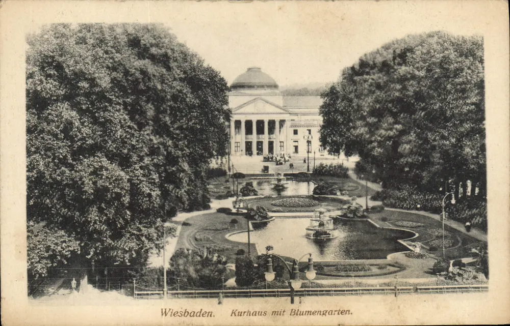 Wiesbaden — Kurhaus com Jardim de Flores — Reliaturich Nord Wiesbaden, No. 8 - Frente