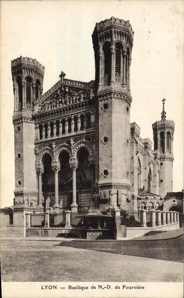 LYON — Basiliek van Onze Lieve Vrouw van Fourvière - Voorkant
