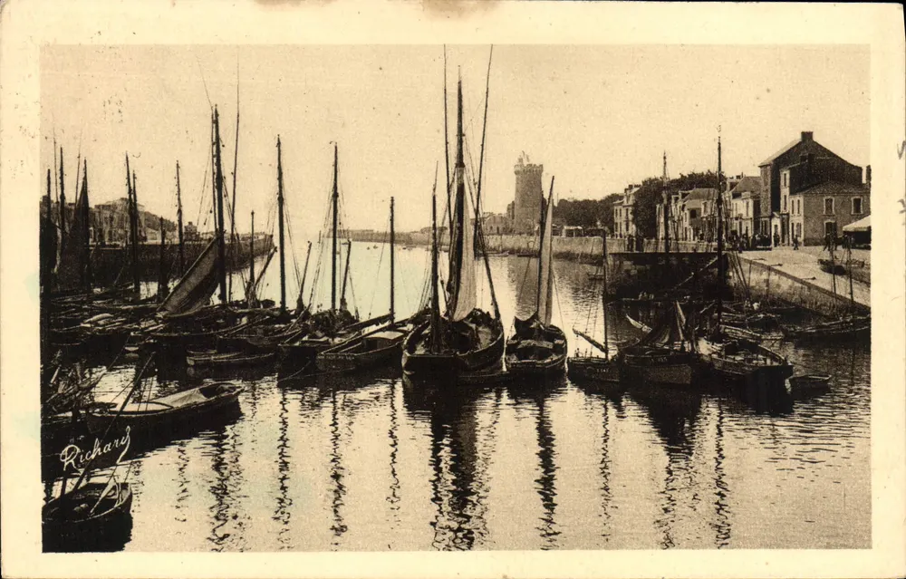 Fischerhafen Sables-d'Olonne — Ansicht der Mole — Verlag Richard - Vorderseite
