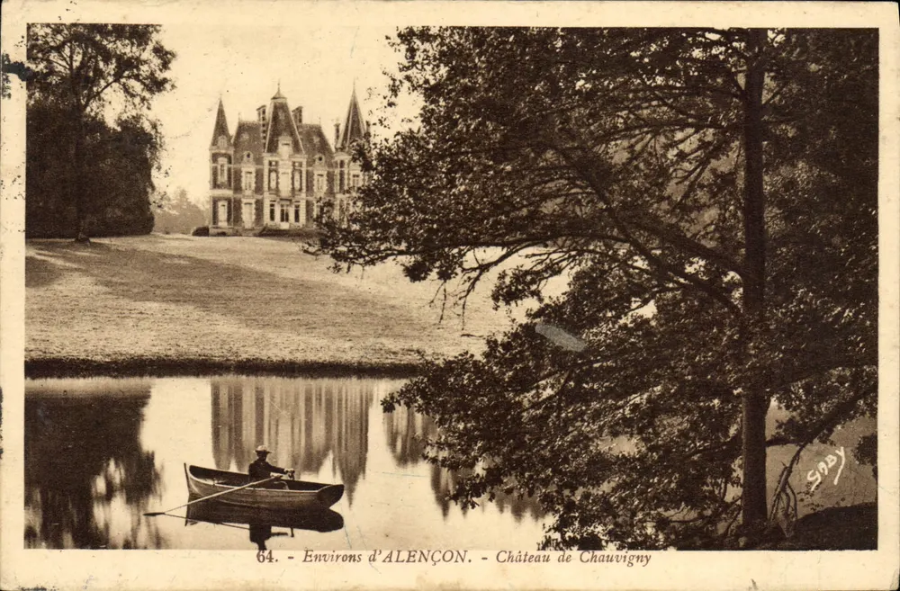 Château de Chauvigny — Vue du château reflété dans un étang avec un canot — Éditeur Gaby, n° 64 - Frente