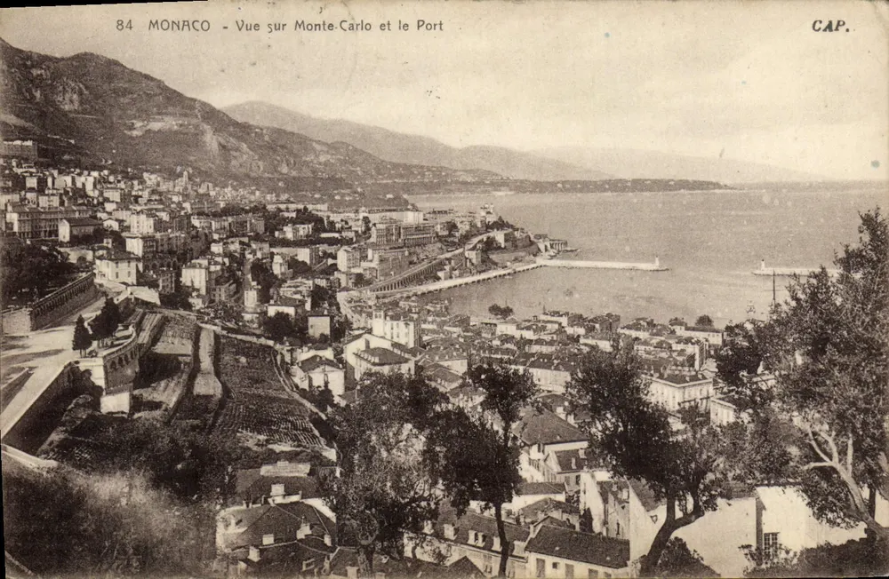 Monaco - Vue sur Monte-Carlo et le Port — CAP. - Recto