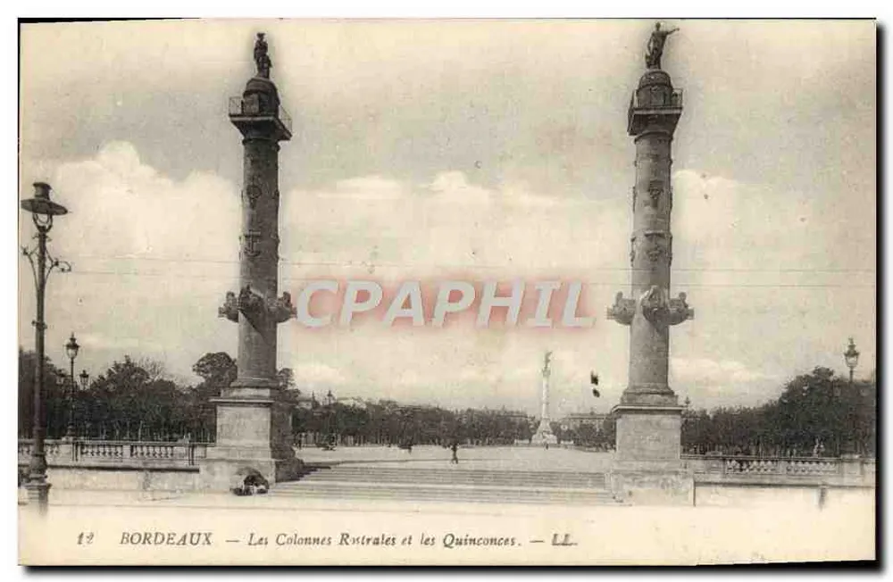 Bordeaux — As Colunas Rustrais e os Quinconces — LL - Frente