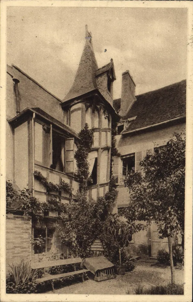 Sens — Huis van J. Cousin — De Trap, straat Littellier — uitgever Levy & Neurdein - Voorkant