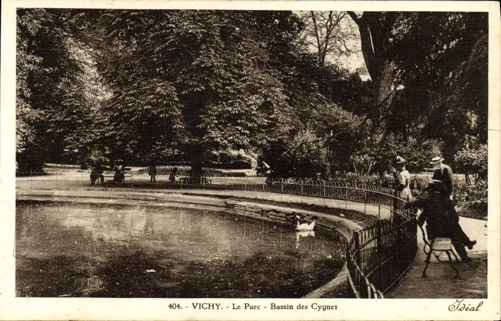 Vichy - Der Park - Schwannenteich — Verlag Ideal, Nr. 404 - Vorderseite