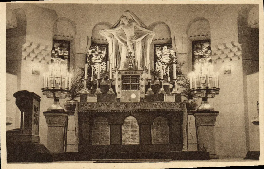 Hauptaltar der katholischen Kapelle in Douaumont — Edition des Ossuar-Komitees, Béthune-Lorraine, Nancy - Vorderseite