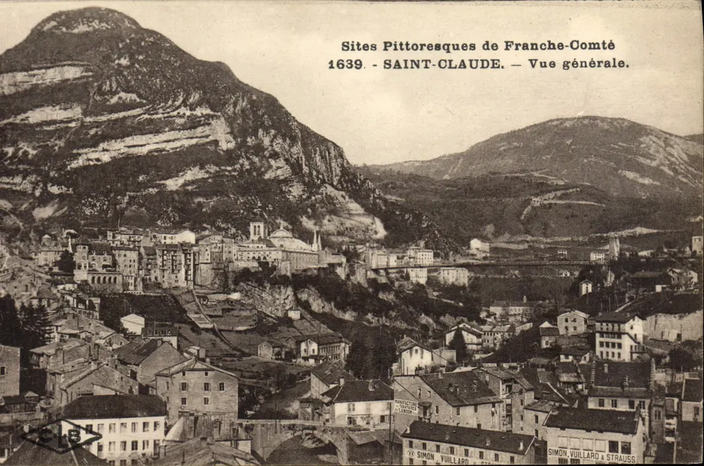 Saint-Claude — Vista geral — Sítios Pitorescos da Franche-Comté — Editor Simon Vuillard & Strauss, n° 1639 - Frente