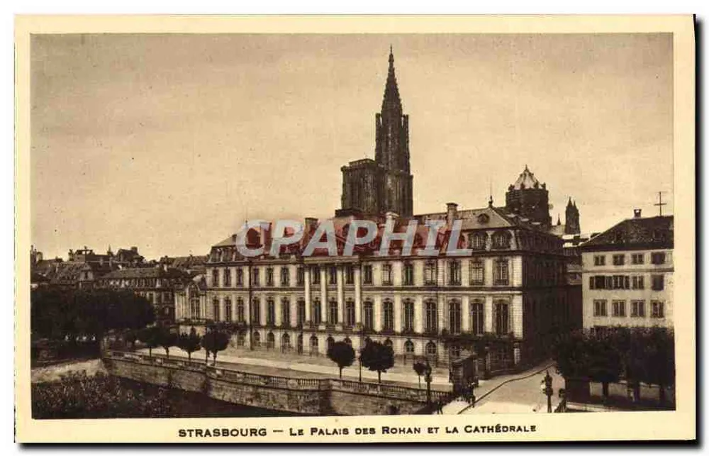 Strasbourg — Das Rohan-Palais und die Kathedrale - Vorderseite