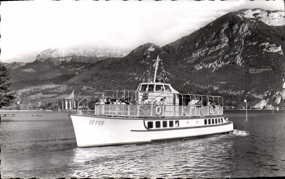 Le Fier — Touristenboot auf dem See Annecy — Edition Annonay - Vorderseite