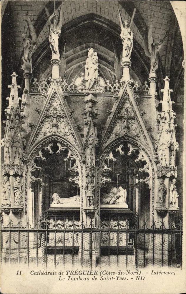 Kathedrale von Tréguier (Côtes-du-Nord) — Innenraum. Das Grab des Heiligen Yves — ND - Vorderseite