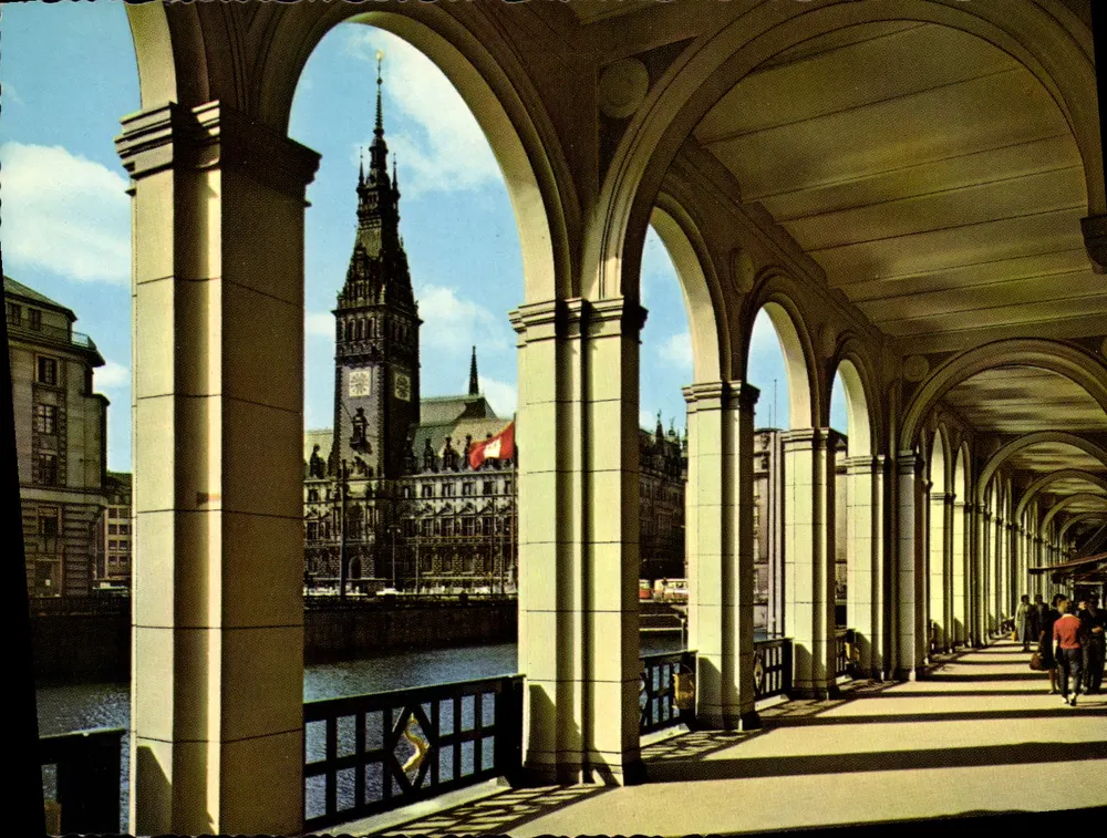 Hamburgo — Alsterarkaden und Rathaus — editore Kehrer, n. 428/19 - Recto