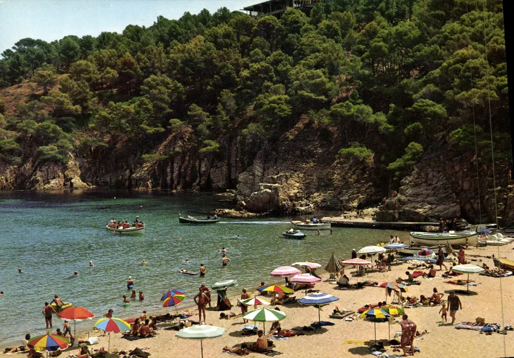 Um canto da Costa Brava — 1535 — García García & Cía. S.R.C. - Frente