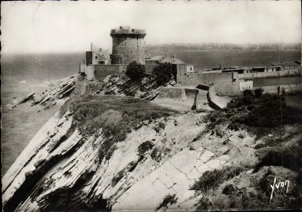 O Forte de Socoa — Saint-Jean-de-Luz — Yvon - Frente