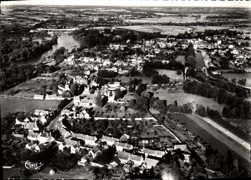 DIOU (Allier) — Allgemeine Luftaufnahme — Die Loire und der Kanal — Fotografie von Atelier 'Cray' - Vorderseite