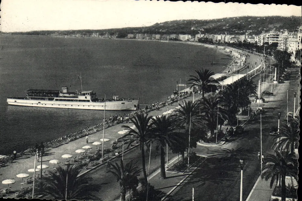 NICE - Promenade dos Ingleses — vista do mar e do barco — L. GILLETTE et Cie - Frente