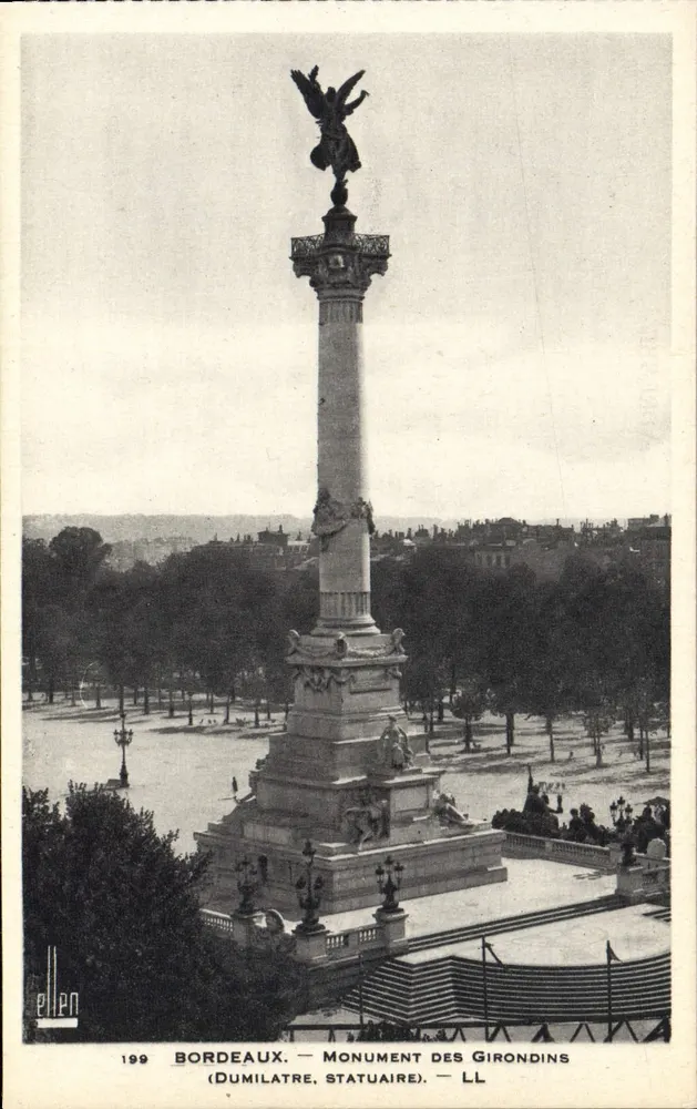 Bordeaux — Monument dos Girondinos (Dumilatre, escultor) — LL - Frente