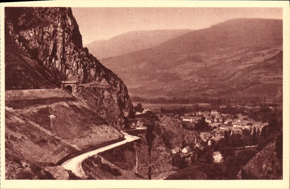 Pierrefitte - Estrada de Cauterets — Edição P. Doucet Lourdes - Frente