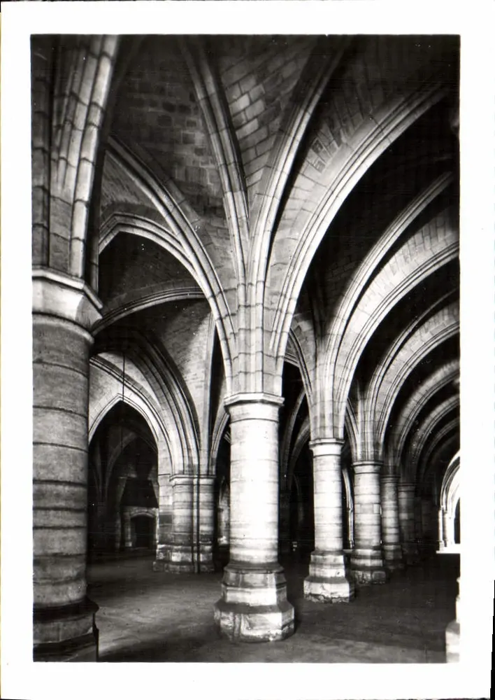 Paris — Die Conciergerie des Palastes (13. bis 14. Jahrhundert) — Die untere Große Halle - Vorderseite