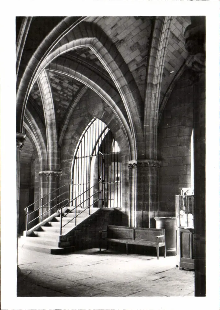 Paris — Die Conciergerie des Palastes (13. bis 14. Jahrhundert) — Saal genannt der Wachsaal - Vorderseite